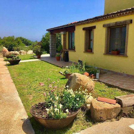 Maison d'hôtes I Carrubi à San Priamo Extérieur photo