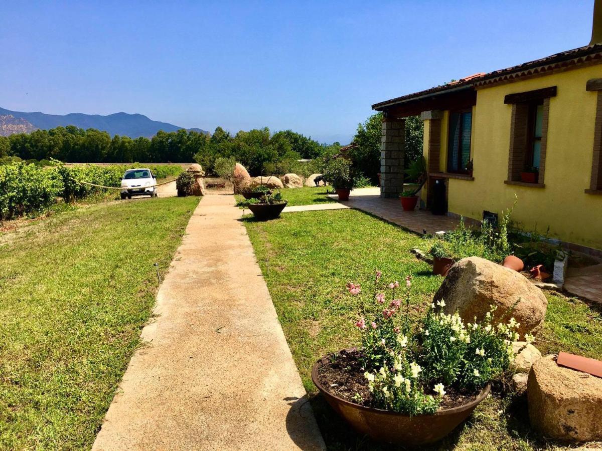 Maison d'hôtes I Carrubi à San Priamo Extérieur photo