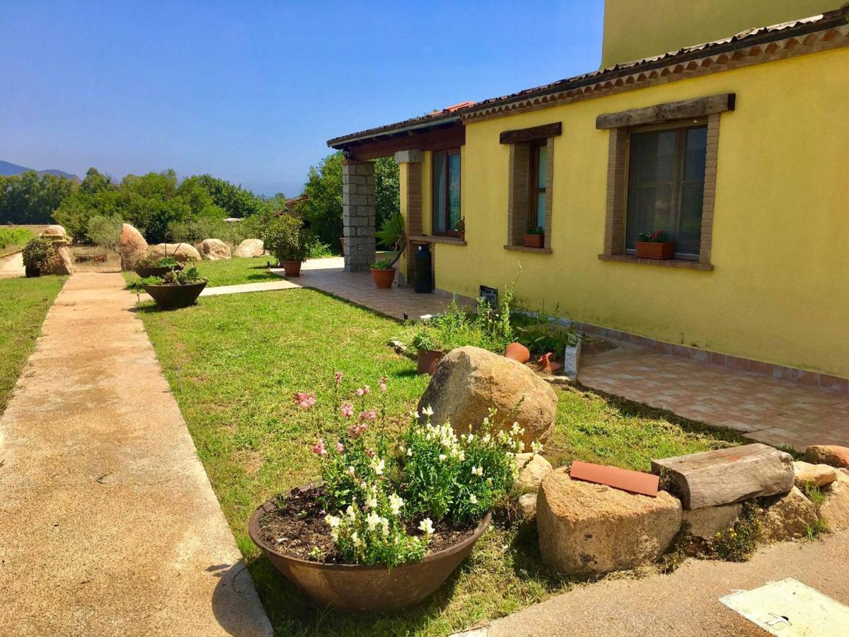 Maison d'hôtes I Carrubi à San Priamo Extérieur photo