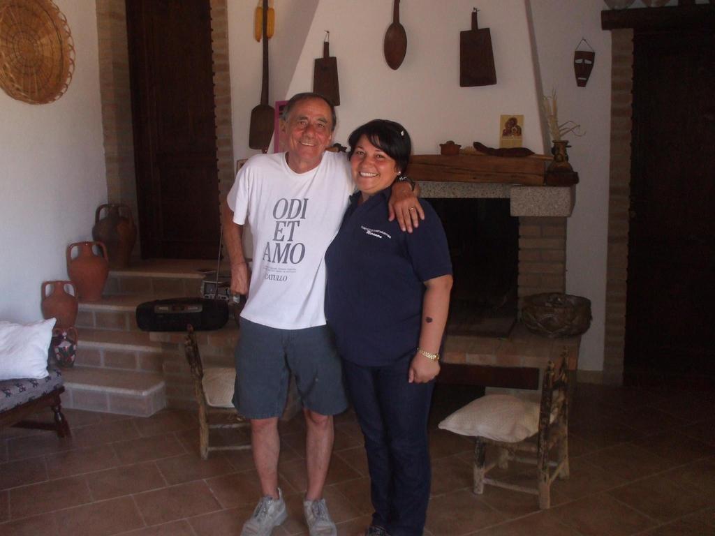 Maison d'hôtes I Carrubi à San Priamo Extérieur photo