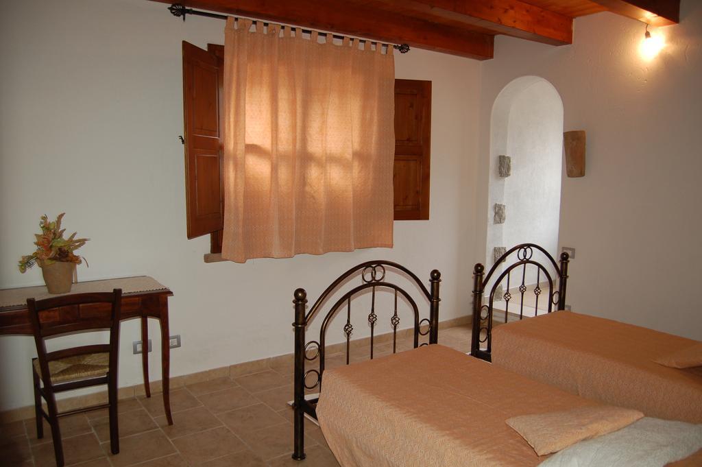 Maison d'hôtes I Carrubi à San Priamo Chambre photo