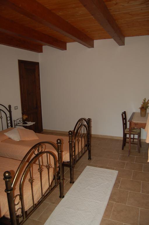 Maison d'hôtes I Carrubi à San Priamo Chambre photo