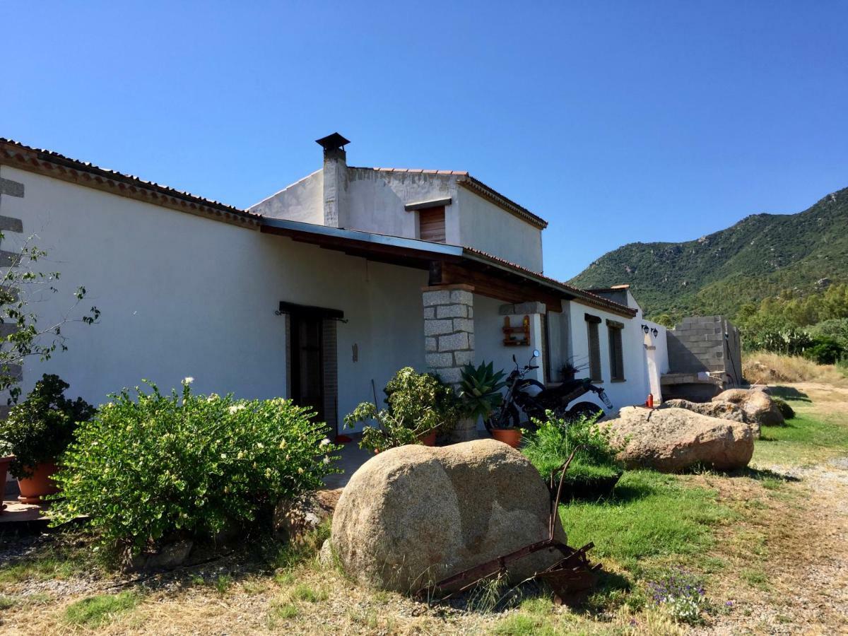 Maison d'hôtes I Carrubi à San Priamo Extérieur photo