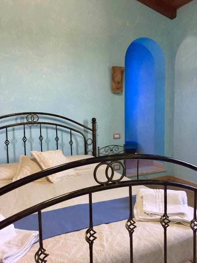 Maison d'hôtes I Carrubi à San Priamo Extérieur photo