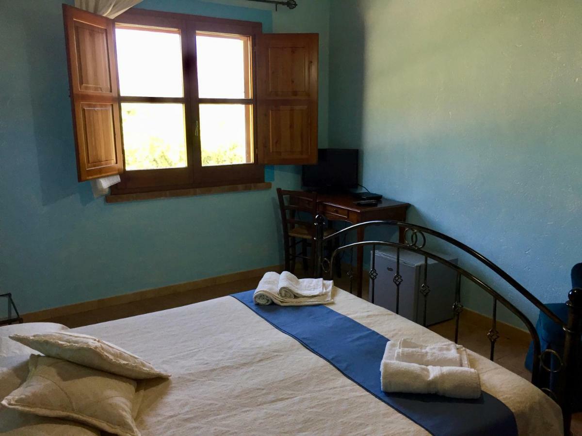 Maison d'hôtes I Carrubi à San Priamo Extérieur photo
